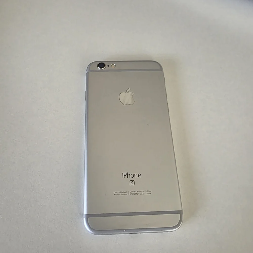 Apple iPhone 6S 32GB SILVER (UNLOCKED) - Picture 3 of 8